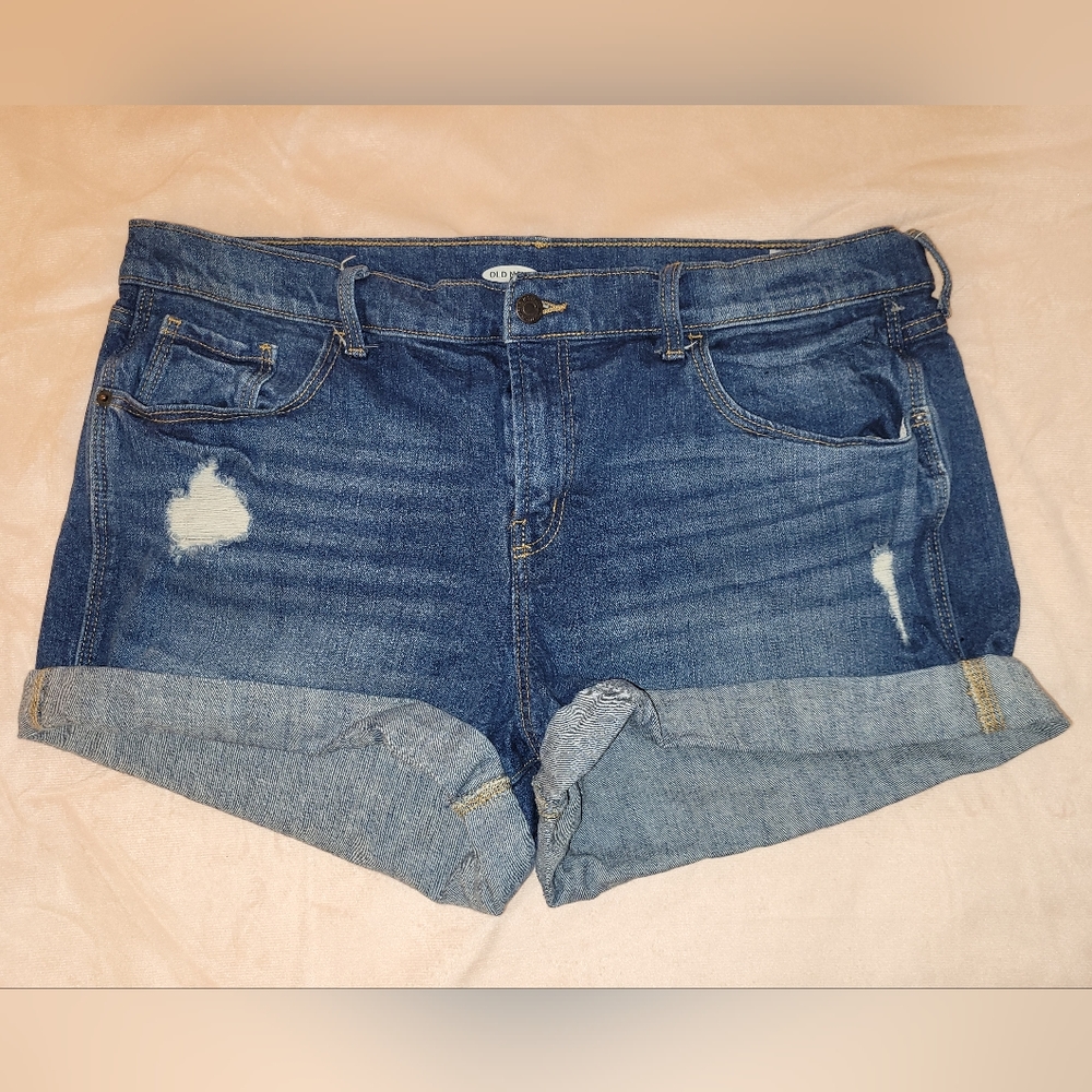 Old Navy Boyfriend Mid Rise Jean Shorts! Size- 16